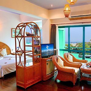 Green Hotel